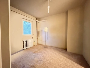 Apartament cu bucatarie mare, boxa si centrala proprie. - imagine 4