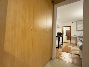 Apartament cu bucatarie mare, boxa si centrala proprie. - imagine 10