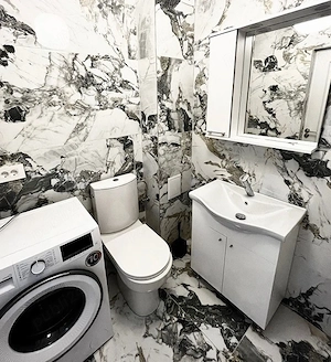 centru in PLOIESTI ofer in  chirie apartament cu 2 camere