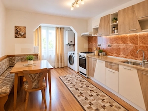 Apartament 2 camere decomandat, 54 mp utili – zona Astoria, Deva