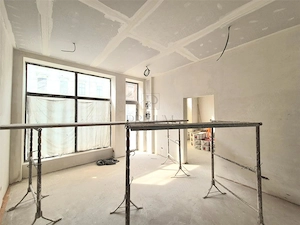 Spatiu comercial renovat cu vitrina - Semicentral - imagine 2