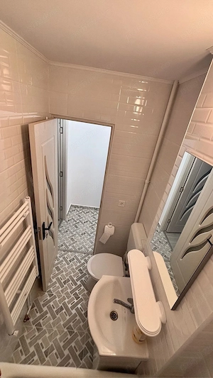 Dambu - vanzare, apartament 3 camere - decomandat - imagine 4