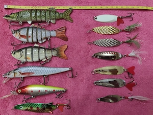 Set 13 voblere, diverse tipuri, forme, dimensiuni si greutati