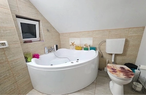 vand casa cocheta cu 5 camere Fratelia  - imagine 11