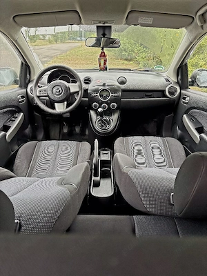 Mazda 2 Facelift 2010 | 1.6 Diesel 95 CP | Ideală Începători   Oraș | Km Reali - imagine 4