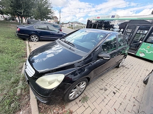 Mercedes Benz B180