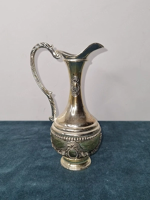 Carafă decorativă vintage, metal finisaj argintiu, ornamente verzi, aprox. 23 cm