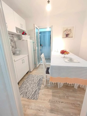 Vand apartament 2 camere. - imagine 3