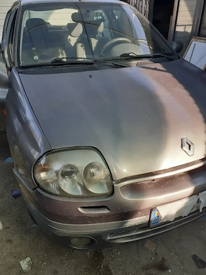 Renault Clio 2 1,4 benzina 2002