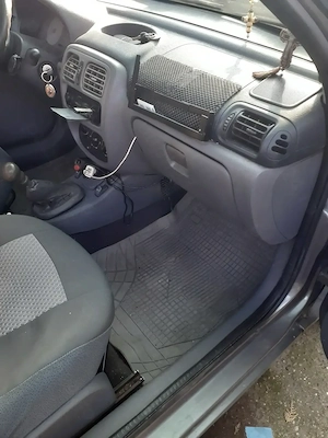 Renault Clio 2 1,4 benzina 2002 - imagine 3
