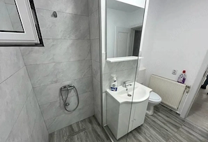 vand apartament 2 camere cofort 1 zona traianvuia.vizavi de scola 15