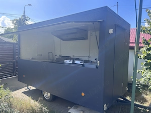 Rulotă fast food complet echipată    gata de lucru 