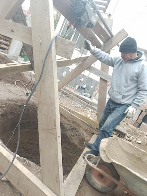 Fîntîni si lucruri în gospodărie 
