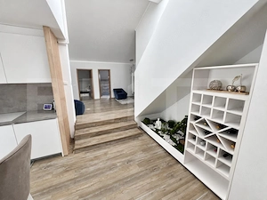 Apartament/Penthouse 4 camere, 140 mp, zona Florilor-Rasnov  - imagine 7