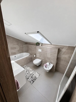 Apartament/Penthouse 4 camere, 140 mp, zona Florilor-Rasnov  - imagine 18