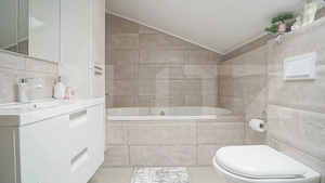 Apartament/Penthouse 4 camere, 140 mp, zona Florilor-Rasnov  - imagine 15