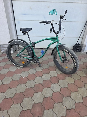 Bicicleta City Pegas Fat Bike Cutezator Evolution pe culoarea Verde Smarald