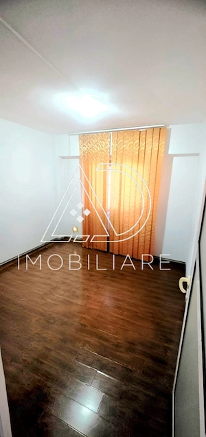 Apartament 2 Camere de Vânzare   Rovinari | Decomandat - imagine 2