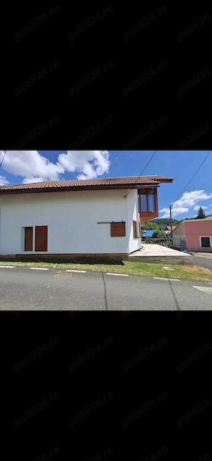 Casă în centrul Steierdorf (Anina)   Excelentă pentru Locuință sau Afacere (Pensiune, Pizzerie, Maga - imagine 6