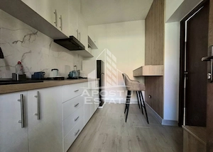 Apartament o camera ,zona Ultra central