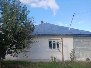 casa bătrânesca si teren  - imagine 8