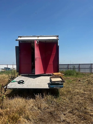 Vand Pavilion si Camion Apicol