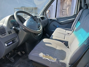 vind mercedes sprinter an fabricatie 2001 motor 2200 inmatriculat in2014 unic propietar  - imagine 9