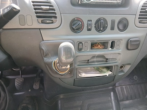 vind mercedes sprinter an fabricatie 2001 motor 2200 inmatriculat in2014 unic propietar  - imagine 10