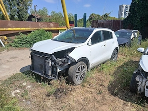 Dezmembrez kia sportage  - imagine 3