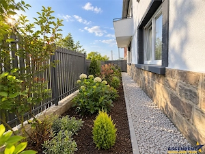 La casa, 62 mp integral renovati, curte, zona privata, garaj, Central, Brasov