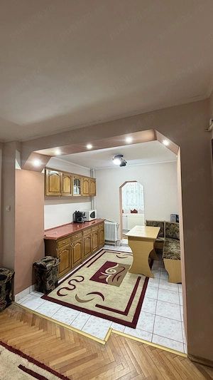 Închiriez apartament cu 2 camere  - imagine 3