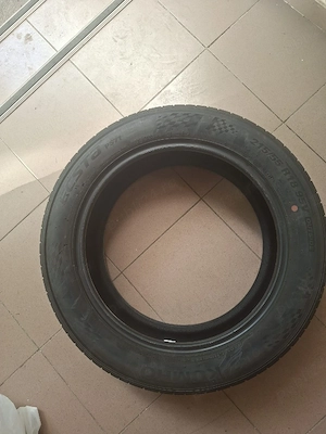 Vand set de 4 anvelope vara noi, Kumho, 215 / 55 R18 95V, DOT 1126, pret 1500 lei