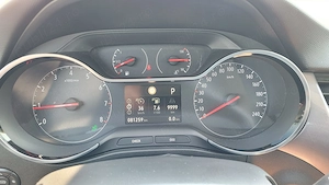 Rate! Opel Crossland X 1.2T, benzina,2019, Automat, klima, navi! - imagine 10