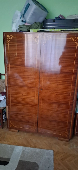 vând mobilier 