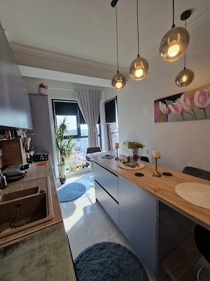 Vand apartament cu 2camere  - imagine 2