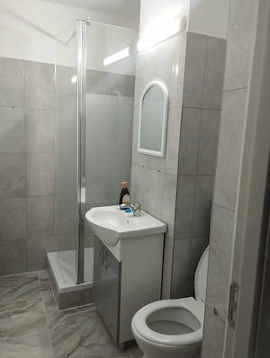 Închiriez apartament cu 2 camere  - imagine 5