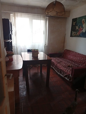 Vând apartament 3 camere zona Gojdu  - imagine 2