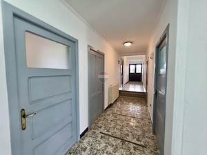 Cladire 672 mp + teren 1092 mp de inchiriat, Campina - imagine 7