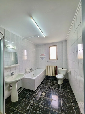 Cladire de 672 mp, gata sa devina clinica, scoala sau sediul afacerii - imagine 10