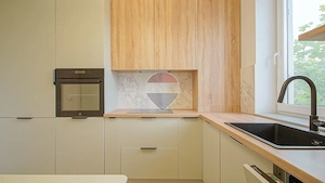 Apartament elegant de închiriat, 3 camere, 2 băi și parcare UNO Brasov - imagine 6