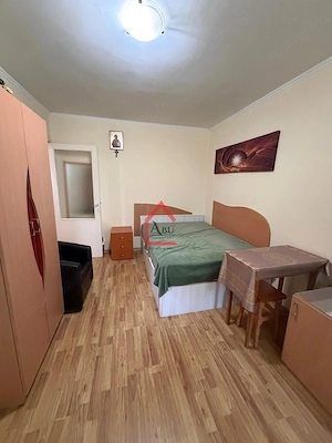 Apartament cu o camera, Podu Ros, etaj 2