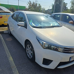 Vând Toyota Corolla 