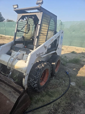 vand Bobcat sau schimb auto  - imagine 3