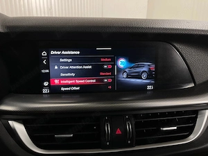 Alfa Romeo Stelvio - imagine 17