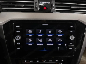 Volkswagen Passat - imagine 17
