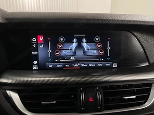 Alfa Romeo Stelvio - imagine 19