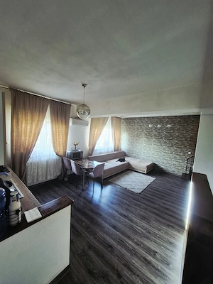 De vânzare apartament 3 camere - imagine 3