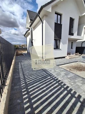 Casa Individuala cu 5 camere 3 bai  terasa  in Sura Mare - imagine 2