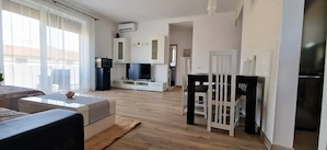    Apartament 3 camere de inchiriat   DUMBRĂVIȚA