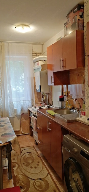 Vand apartament 3 camere  - imagine 4
